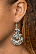 Load image into Gallery viewer, Paparazzi Far East Brown Earring
