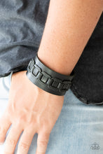 Load image into Gallery viewer, Paparazzi Dont Tread On Me - Black
