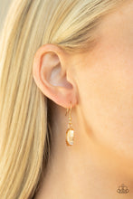 Load image into Gallery viewer, Paparazzi Heard It On The HEIR-Waves - Gold
