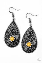 Load image into Gallery viewer, Paparazzi Summer Sol Yellow Earring
