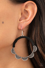 Load image into Gallery viewer, Paparazzi Tambourine Trend - Black
